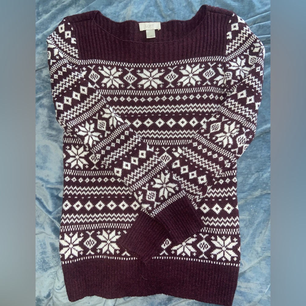 LOFT Burgundy and White Patterned Sweater